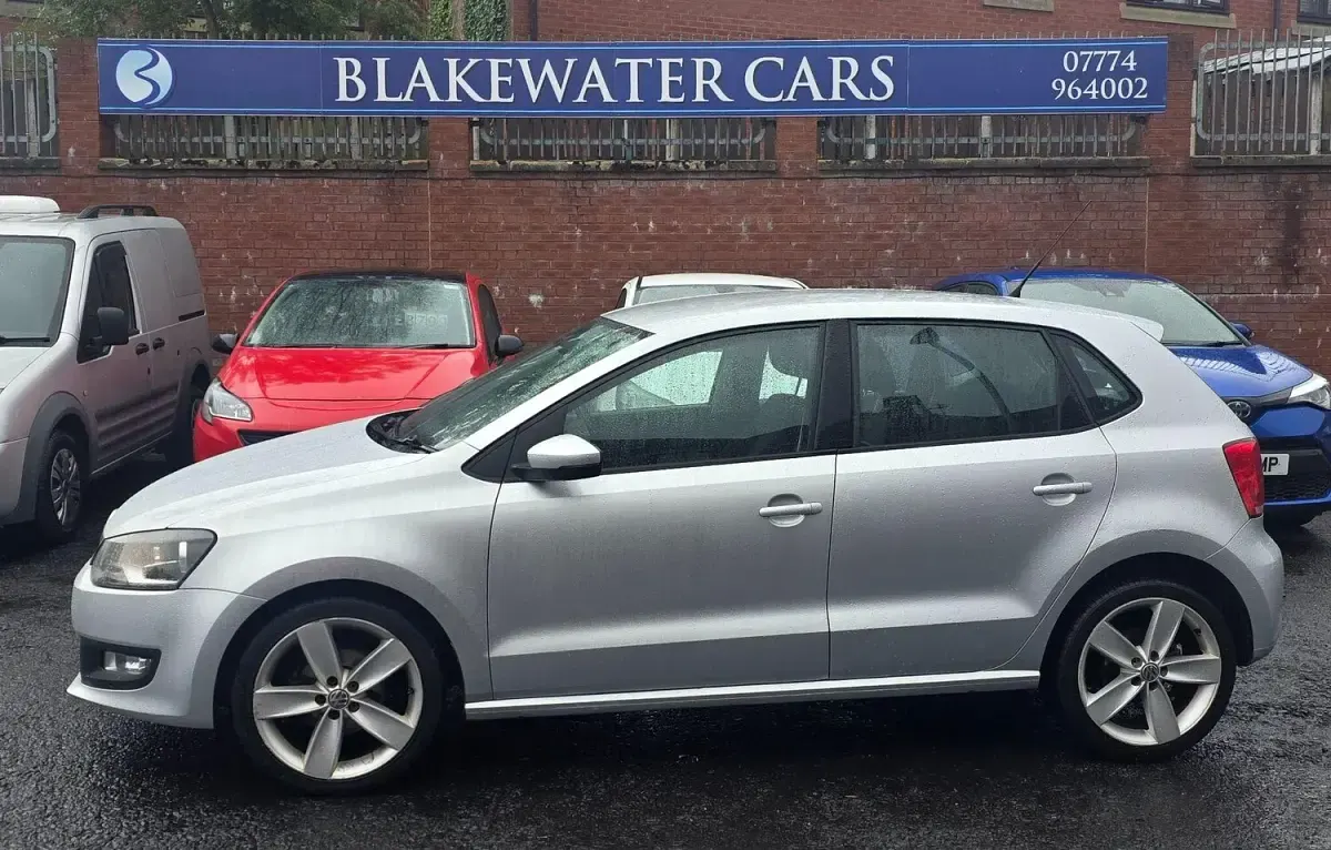 Used VW Polo SEL 85 HP (62 kW) 2010 Silver Hatchback