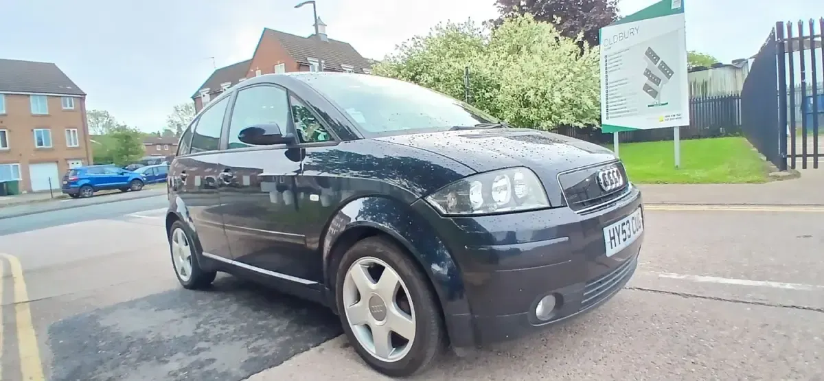 Usado Audi A2 110 CV (80 kW) 2003 Azul Utilitario
