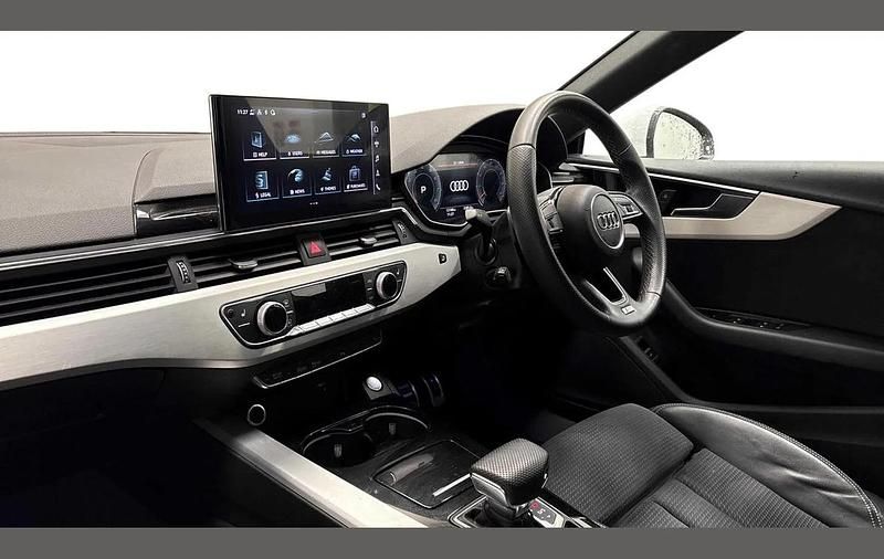 Used Audi A5 Sportback S-Line 147 HP (108 kW) 2023 White Hatchback