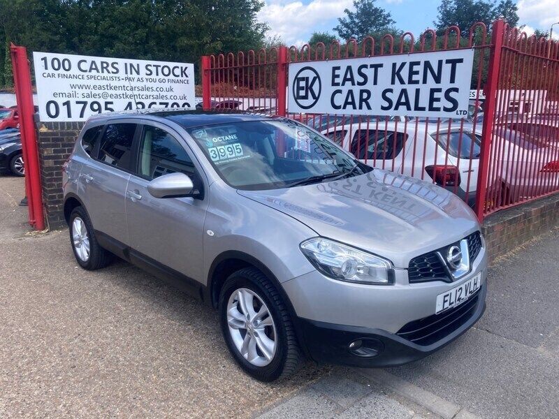 Silver Used 2012 Nissan Qashqai +2 Acenta SUV | £3,750 (Fair price) - Image 1/4