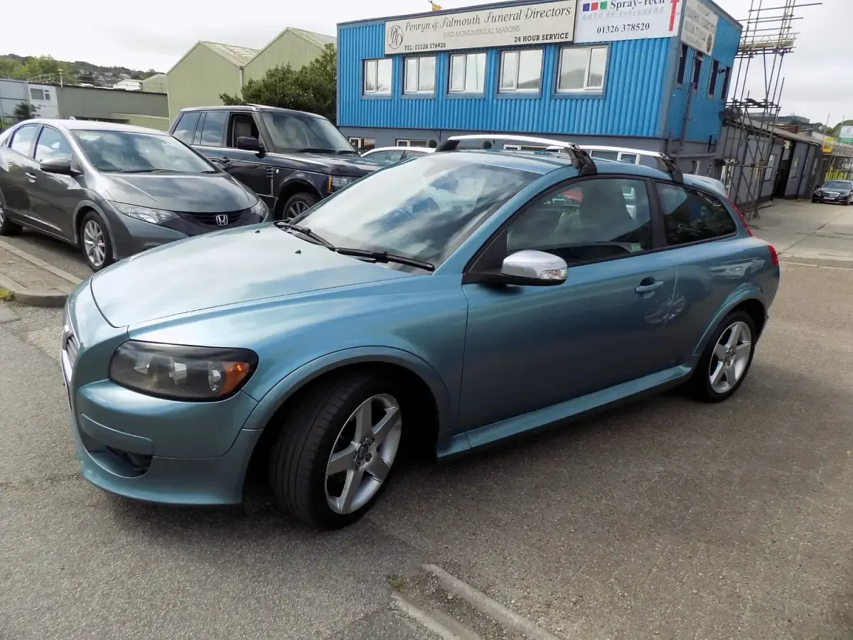 Used Volvo C30 R-Design 100 HP (73 kW) 2008 Blue Hatchback