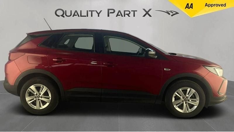 Second-hand Vauxhall Grandland X Design Edition 2022 Roșu SUV