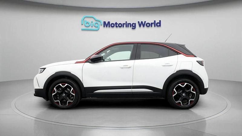 Used Vauxhall Mokka SRi 100 kW (136 HP) 2022 White SUV