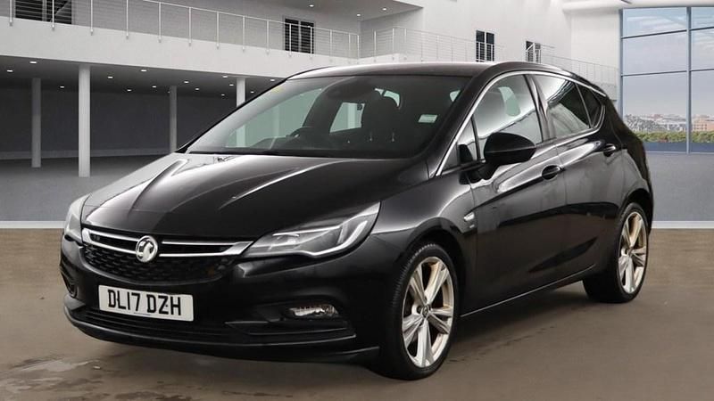 Used Vauxhall Astra SRi 136 HP (100 kW) 2017 Black Hatchback