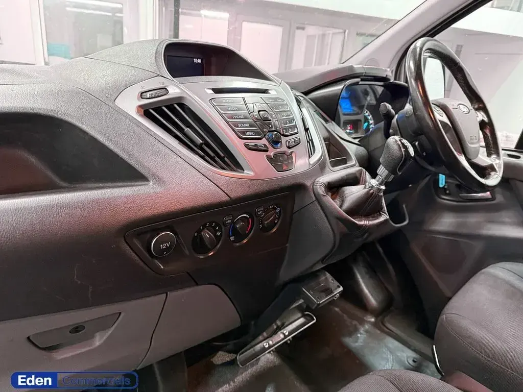 Used Ford Transit Custom Trend 104 HP (76 kW) 2018 Silver Van