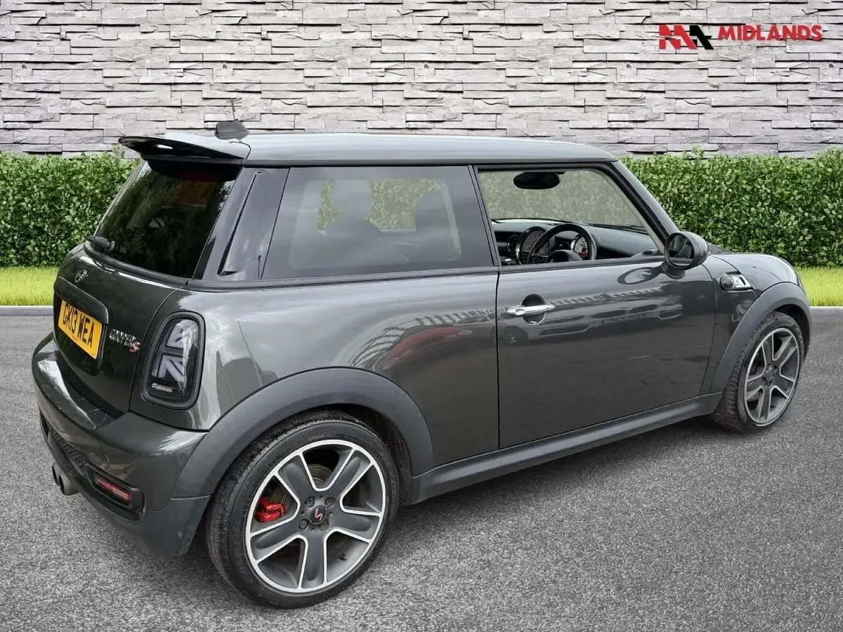 Usado Mini Cooper S Hatch 2013 Gris Utilitario