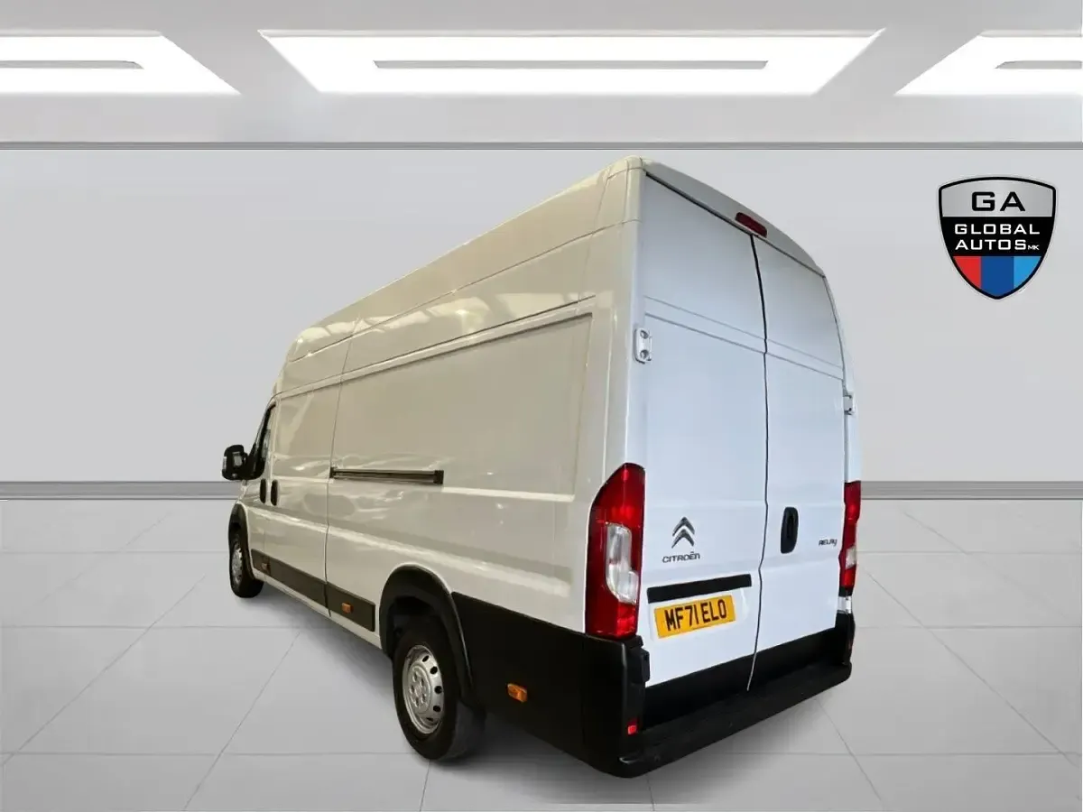 Used Citroën Relay 140 HP (102 kW) 2021 White Van