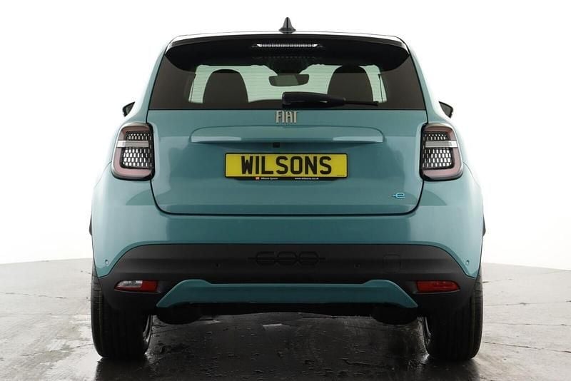 Used Fiat 600E La Prima 113 kW (154 HP) 2024 Blue SUV