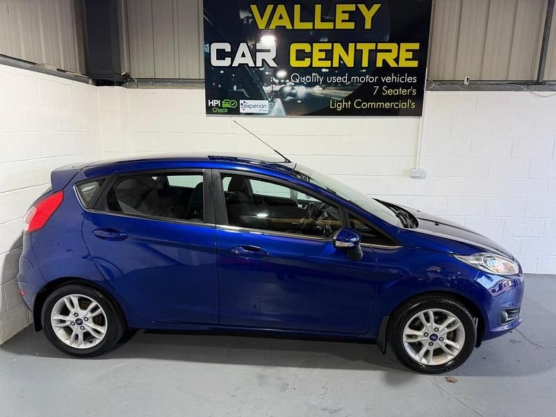 Used Ford Fiesta Zetec 2014 Blue Hatchback