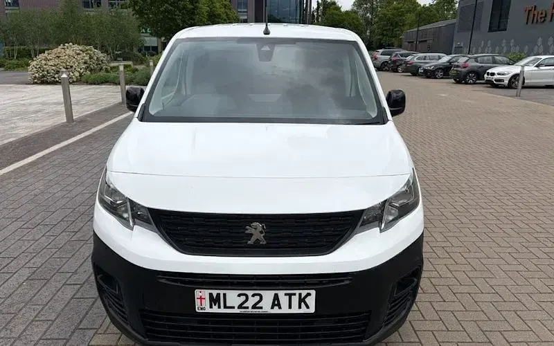 Used Peugeot Partner Premium 131 HP (96 kW) 2022 Grey MPV