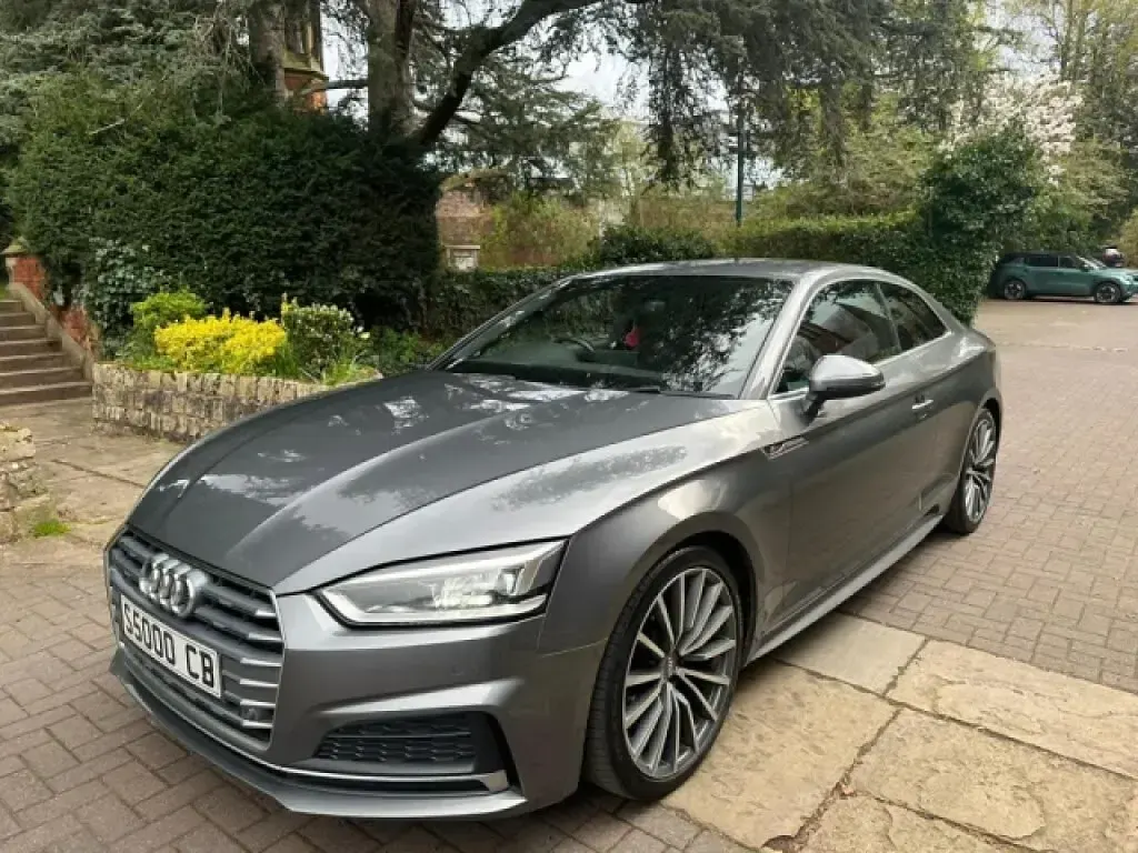 Usado Audi A5 S-Line 2019 Gris Coupe