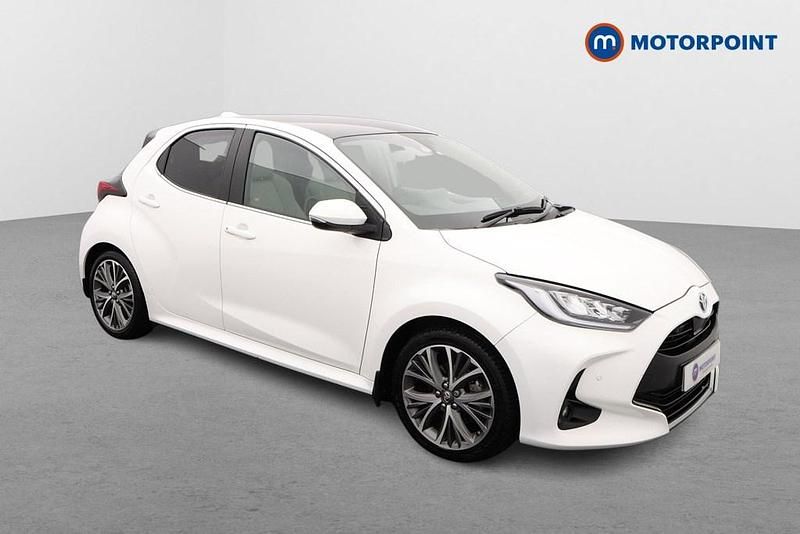 White Used 2022 Toyota Yaris Hybrid Hatchback | £18,449 (Fair price) - Image 1/4