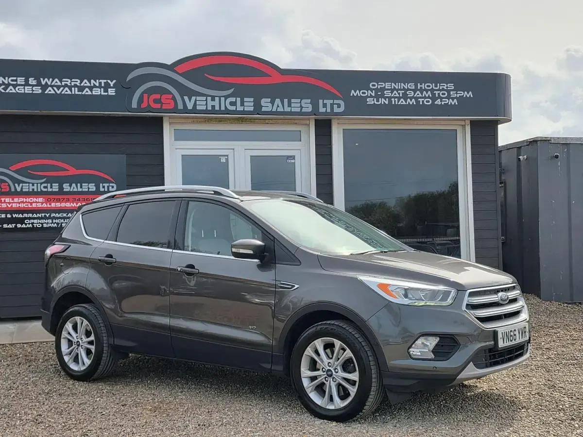 Used Ford Kuga Titanium 180 HP (132 kW) 2016 Grey SUV