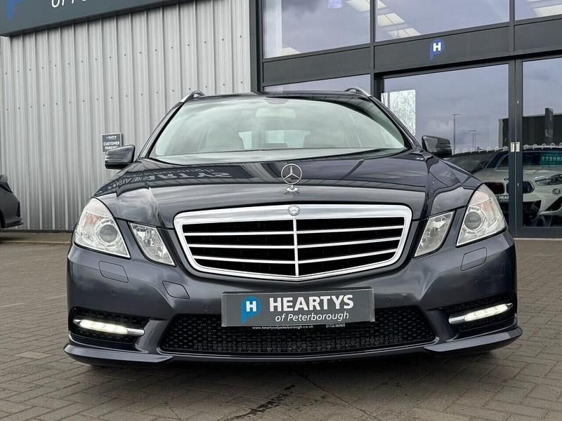 Used Mercedes E220 Executive 170 HP (125 kW) 2012 Grey Estate