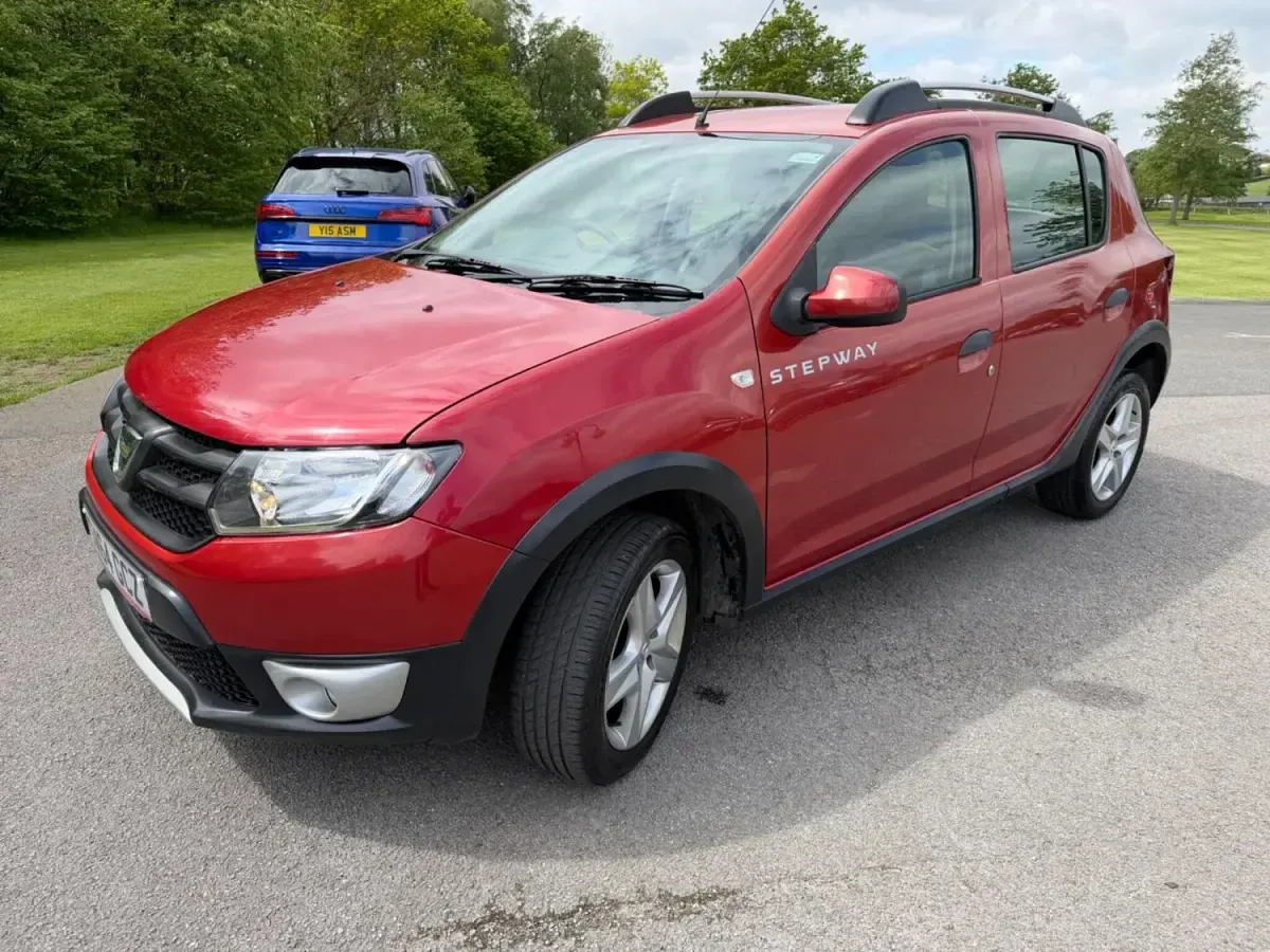 Usado Dacia Sandero Ambiance 2015 Rojo Utilitario