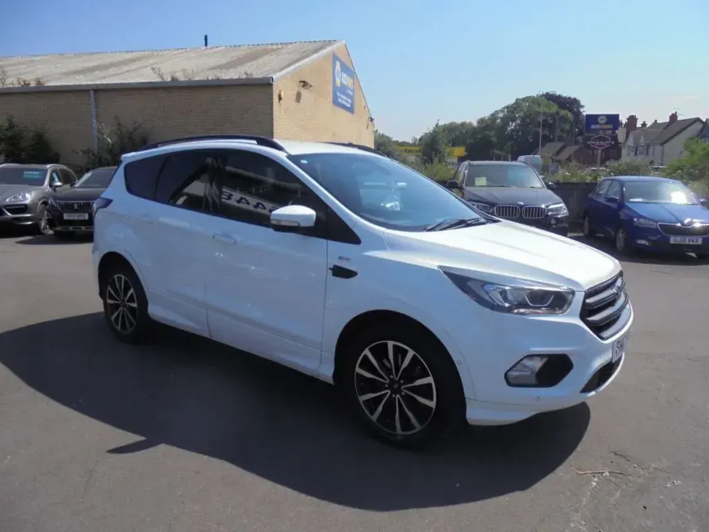 Used Ford Kuga ST-Line 150 HP (110 kW) 2017 White SUV