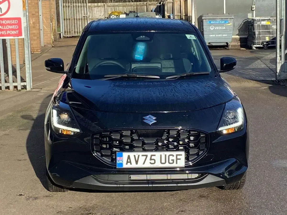 New Suzuki Swift 82 HP (60 kW) 2026 Super black pearl metallic Hatchback