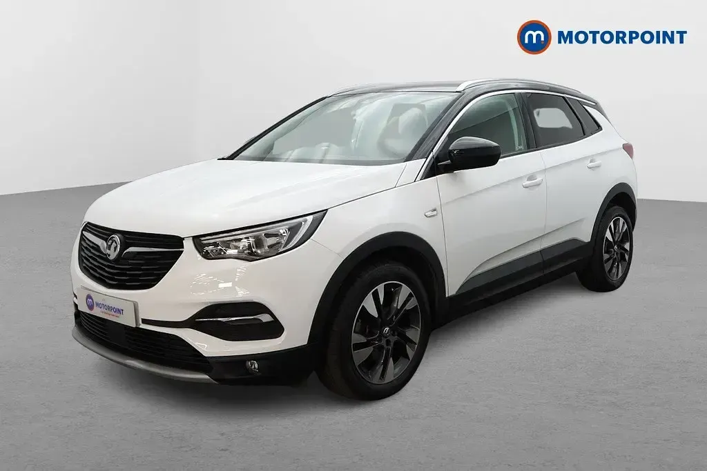 Used Vauxhall Grandland X Sport 131 HP (96 kW) 2018 White SUV