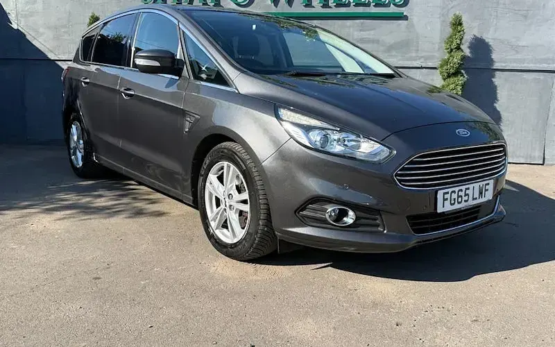 Used Ford S-MAX Titanium 150 HP (110 kW) 2015 MPV
