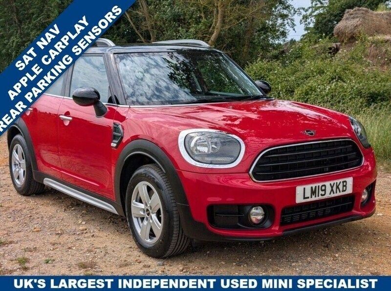 Red Used 2019 Mini Cooper Countryman Classic SUV | £13,395 (Super price) - Image 1/4