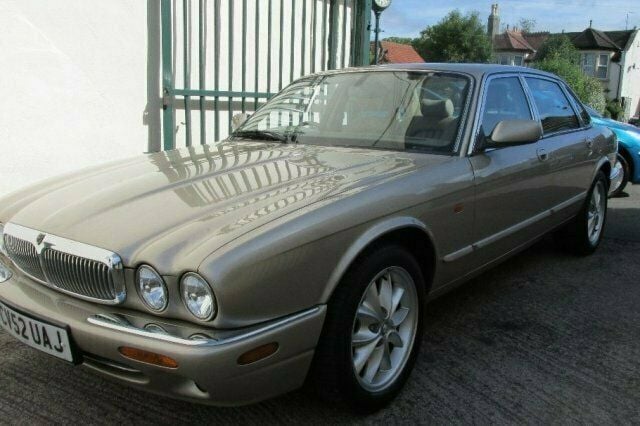 Used Jaguar XJ8 240 HP (176 kW) 2002 Sedan