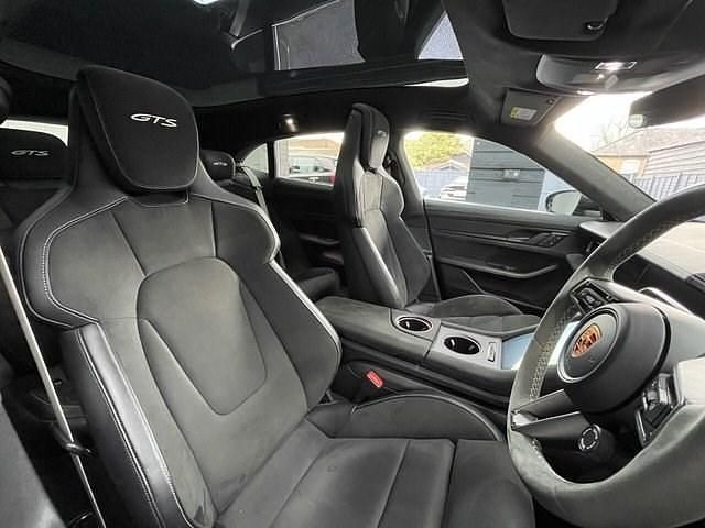 Usado Porsche Taycan Performance Package 439 kW (598 HP) 2023 Preto Carrinha