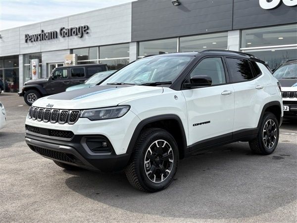 Alpine white New 2025 Jeep Compass Trailhawk SUV | £28,995 (A bit pricey) - Image 1/1