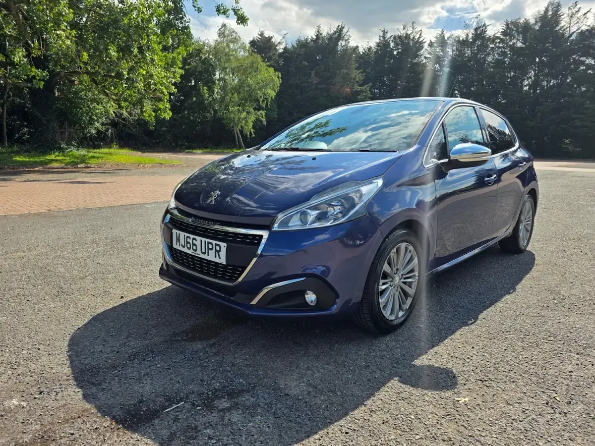 Used Peugeot 208 Allure 2017 Blue Hatchback