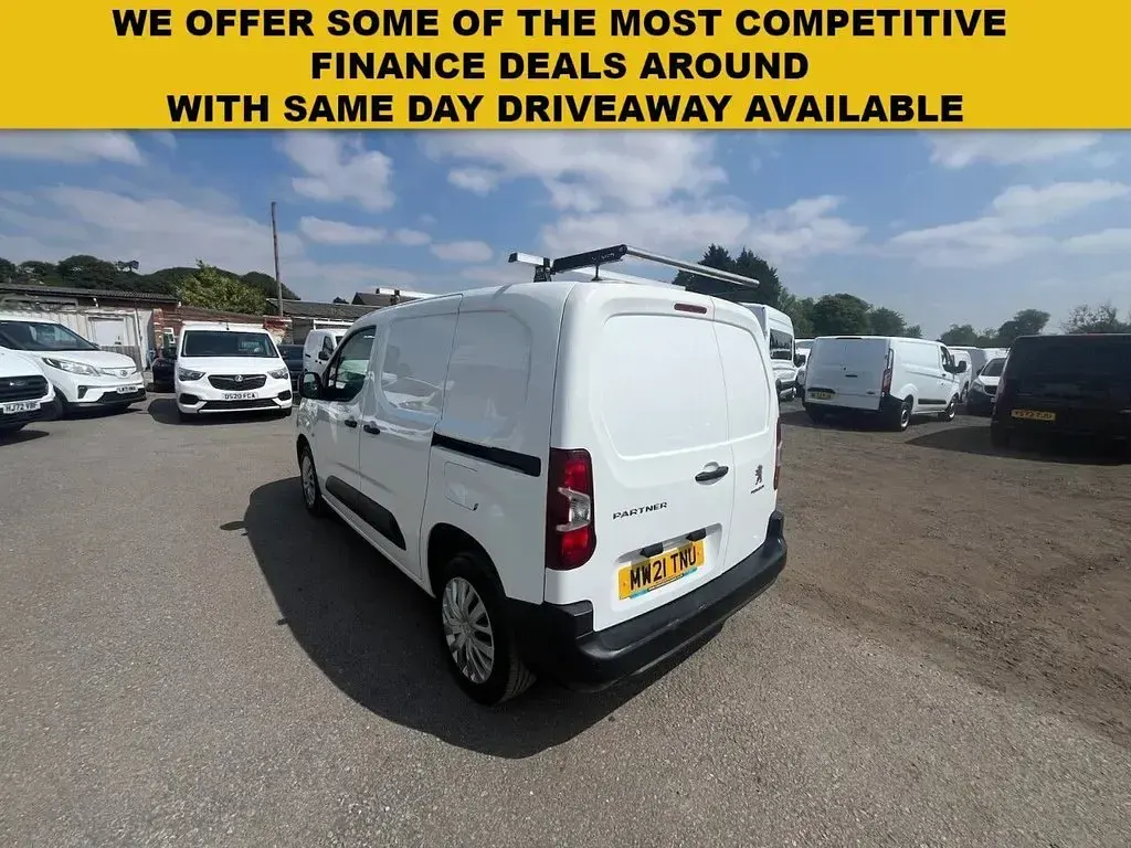 Used Peugeot Partner 2021 White MPV