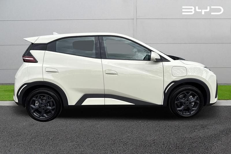 Used BYD Dolphin Boost 64 kW (88 HP) 2025 White Hatchback