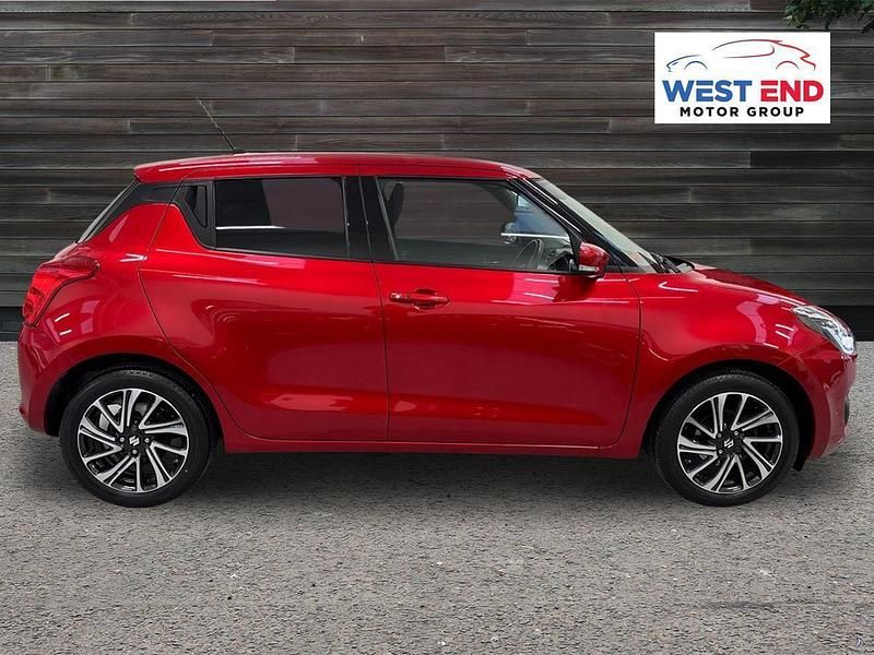 Used Suzuki Swift SZ5 83 HP (61 kW) 2022 Red Hatchback