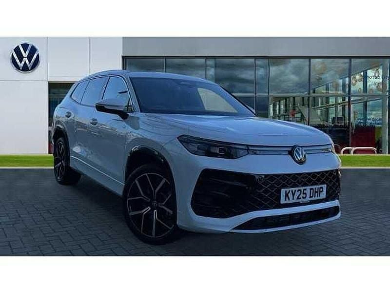 Used 2025 VW Tayron SUV | £38,996 (Fair price) - Image 1/4