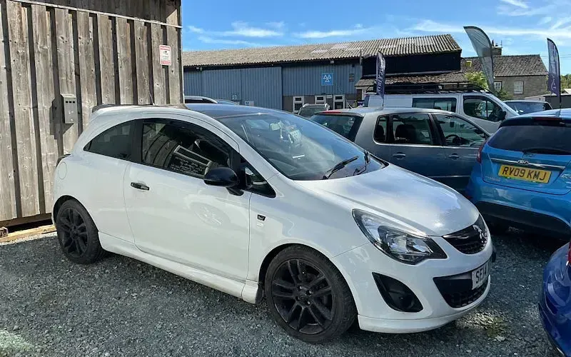 Used Vauxhall Corsa Edition 86 HP (63 kW) 2014 Hatchback