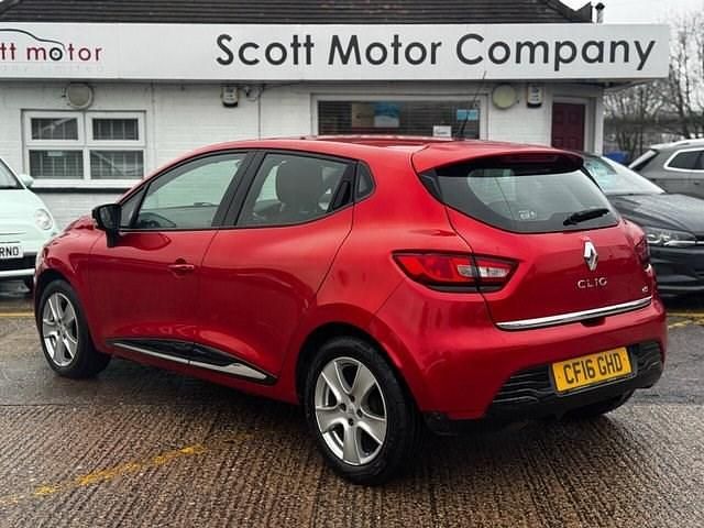 Used Renault Clio IV Dynamique 90 HP (66 kW) 2016 Red Hatchback