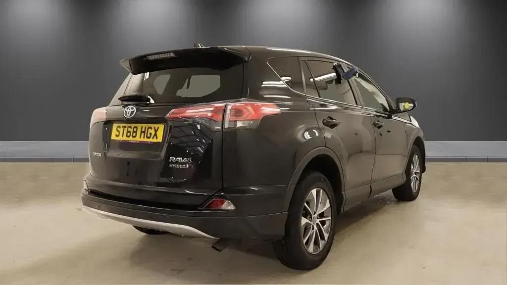Usado Toyota RAV4 197 HP (144 kW) 2018 Preto SUV
