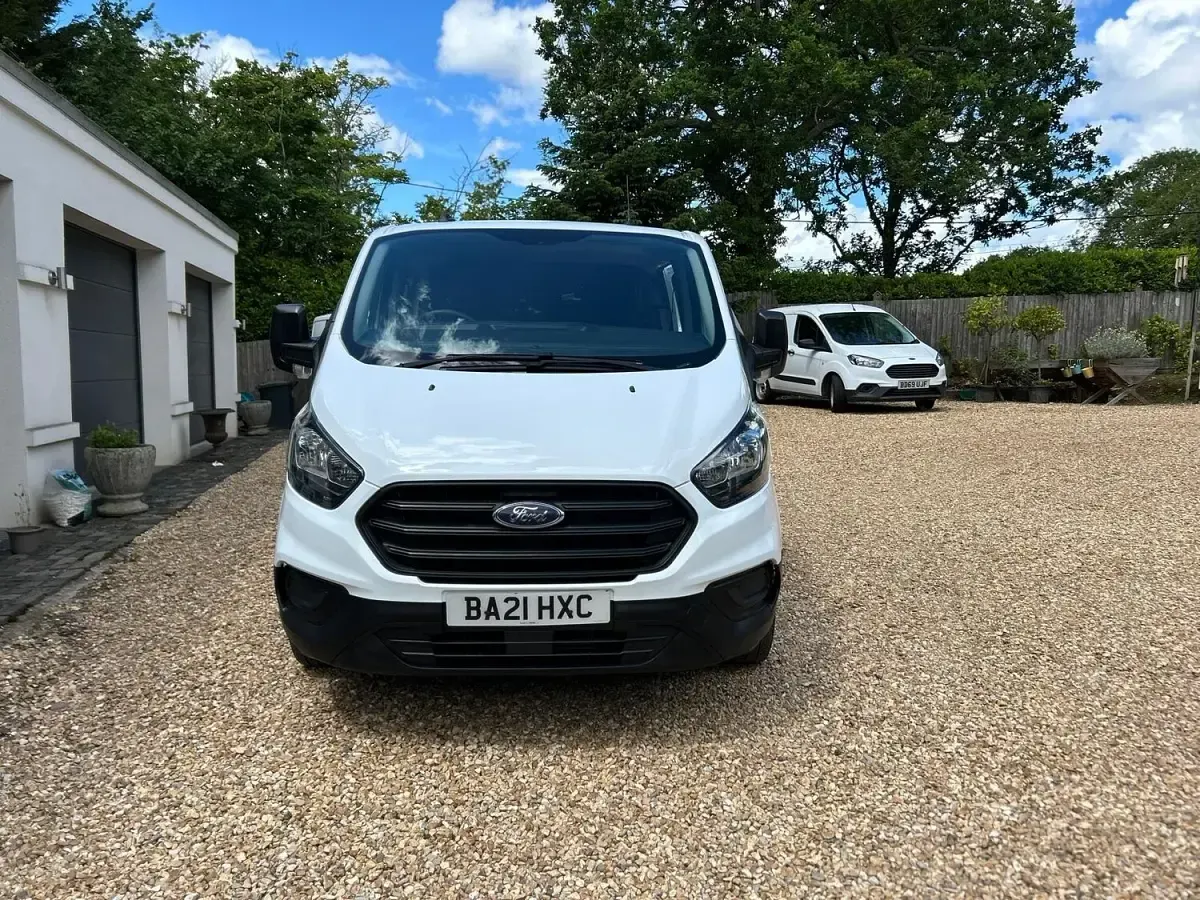 Used Ford Transit Custom 2021 White Estate