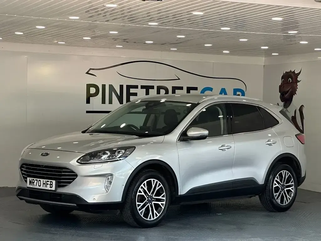 Used Ford Kuga Titanium 150 HP (110 kW) 2020 Silver SUV