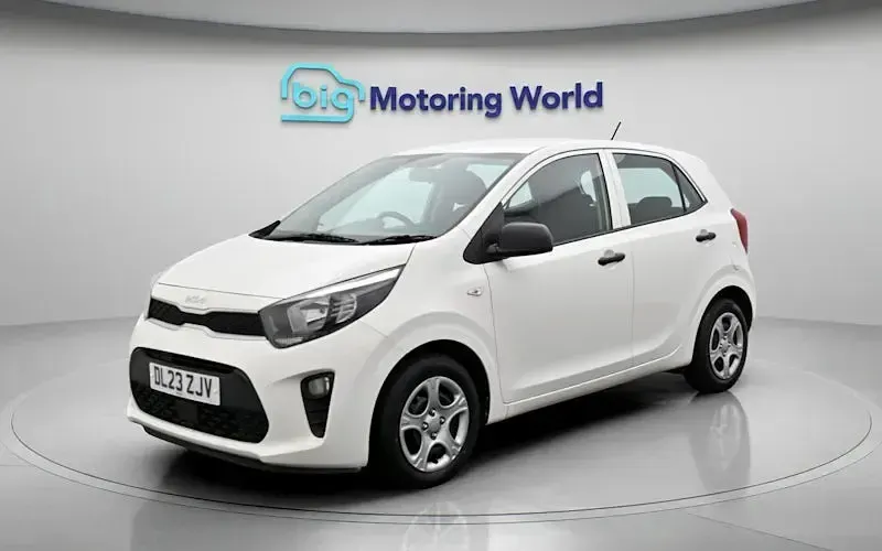 Used Kia Picanto 67 HP (49 kW) 2023 White Hatchback