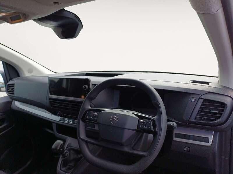 Used Citroën Dispatch 120 HP (88 kW) 2025 White MPV