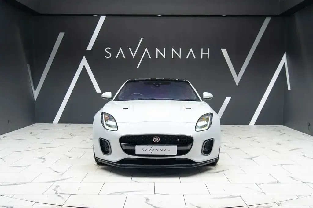Używany Jaguar F-Type R-Dynamic 380 KM (279 kW) 2019 Biały Coupe