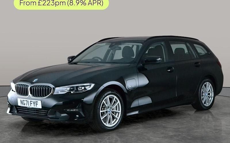 Used BMW 330e Comfort Edition 292 HP (214 kW) 2022 Black Estate