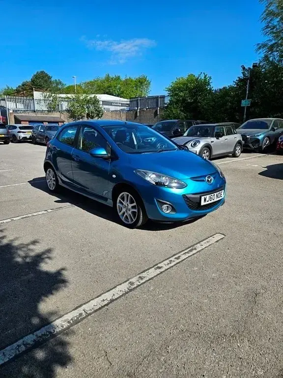 Usado Mazda 2 Inclusive 102 HP (75 kW) 2011 Azul Citadino