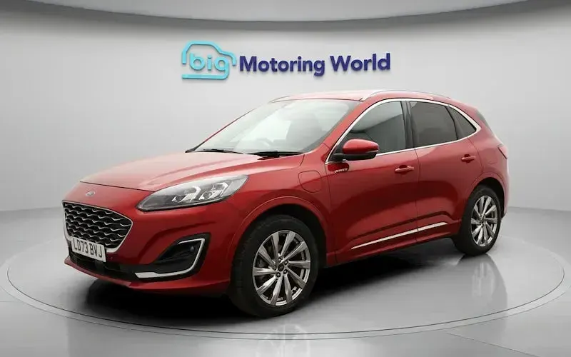 Begagnad Ford Kuga Vignale 224 HK (164 kW) 2023 Röd SUV