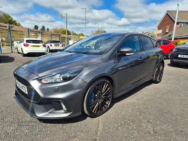 Usado Ford Focus RS 350 HP (257 kW) 2016 Cinzento Citadino