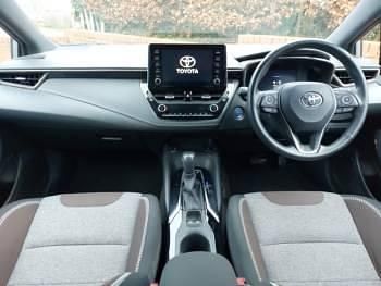 Used Toyota Corolla 122 HP (89 kW) 2020 Grey Estate