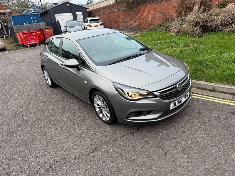 Grey Used 2016 Vauxhall Astra Design Edition Hatchback | £3,995 (Good price) - Image 1/4