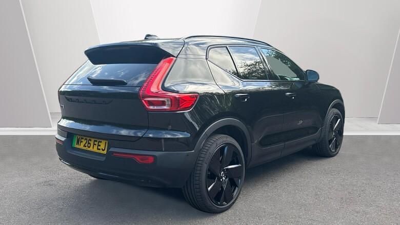 Usado Volvo EX40 Ultra 185 kW (252 CV) 2025 Negro SUV