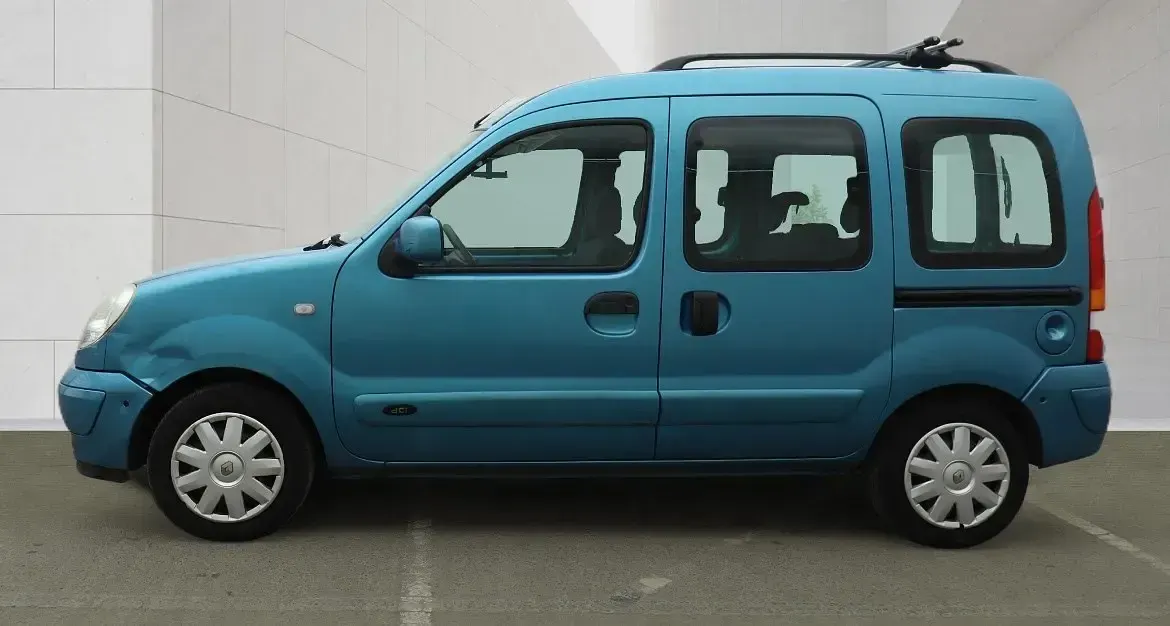 Usado Renault Kangoo Expression 84 HP (61 kW) 2007 Azul Monovolume
