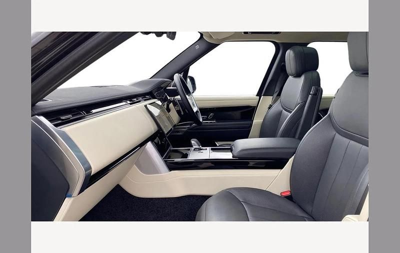 Used Land Rover Range Rover SE 350 HP (257 kW) 2024 Santorini black SUV
