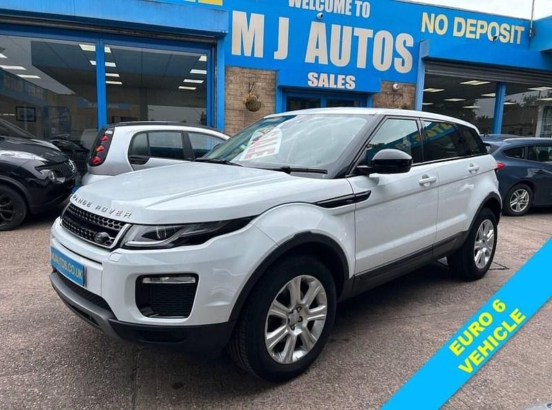 White Used 2017 Land Rover Range Rover evoque SE Estate | £12,495 (Good price) - Image 1/4